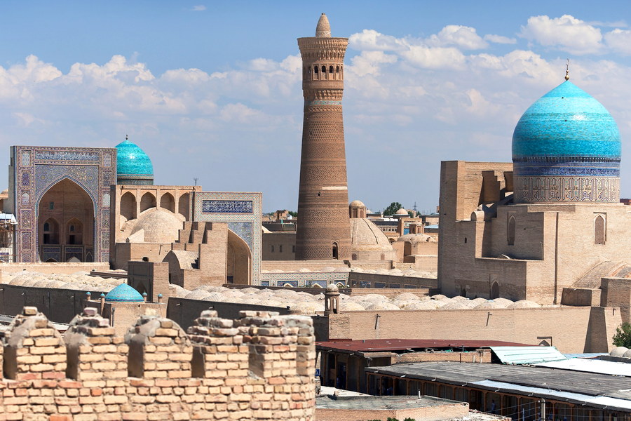 Священне місто Бухара   Священна Бухара - саме так шанобливо називають узбеки це славне місто