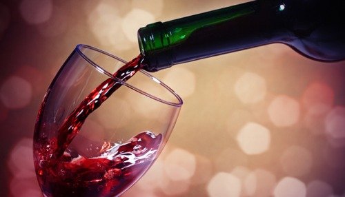 Під час закупорювання вино сильно перегрівається, а це впливає на якість, причому - дуже негативно