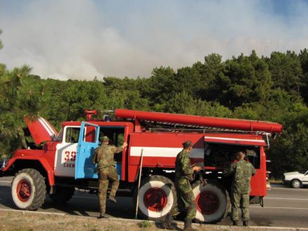 Пожежі, що знищують унікальний природно-заповідний фонд автономії і завдають непоправної шкоди екосистемі Криму, будуть тривати