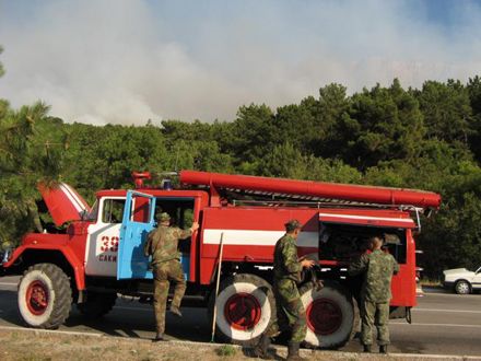 Пожежі, що знищують унікальний природно-заповідний фонд автономії і завдають непоправної шкоди екосистемі Криму, будуть тривати