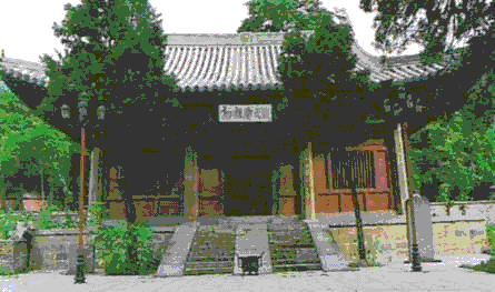 На вершині Вужу, на північ від Храму Шаолінь, знаходиться Чхуцзу, святиня, присвячена першому патріарху Чань