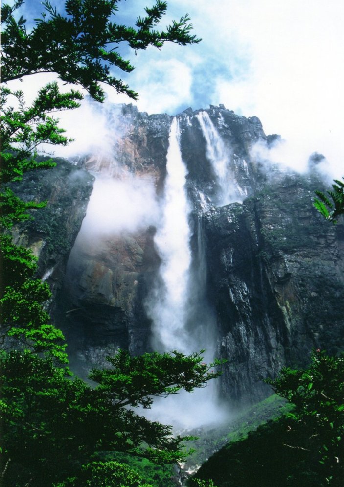 Сьогодні вже відомо, що водоспад Анхель - найвищий у світі