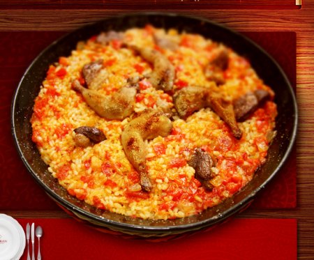 Іспанська кухня має багато регіональних кулінарних традицій, в кожному регіоні є свої кулінарні традиції