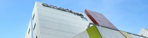Amaris Hotel - готель, який знаходиться поруч зі станцією Bugis, а також Bugis Junction і конференц-центром Suntec, Clarke Quay