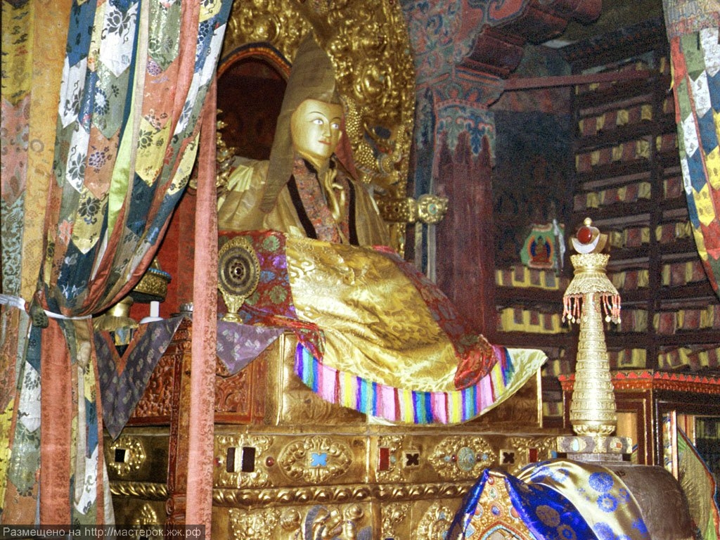 У 1645 р палац Потала був перебудований П'ятим Далай-ламою