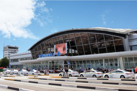 Гендиректор аеропорту Бориспіль Павло Рябікін, недавно   який розповів   про можливий колапс після приходу Ryanair через неузгодженість часу рейсів, повідав ресурсу LIGA