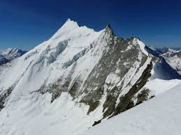 Гора Вайссхорн в   кантоні Граубюнден   досягає висоти 2 653 м над рівнем моря