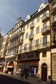 Готель «У трьох маврів» (Фото: Христина Макова, Чеське радіо - Радіо Прага)   Залишилось зовсім небагато, швиденько перейдемо до дому, де жив Йоганн Вольфганг Гете