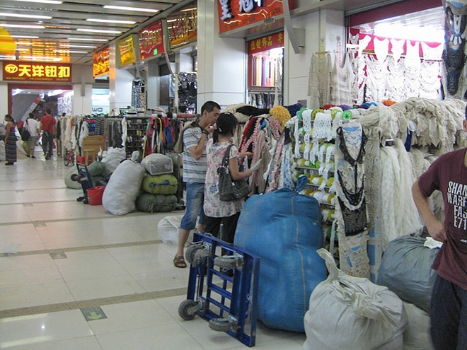 Куди туристу їхати за підробками: ринок Білий кінь, Гуанчжоу, Китай