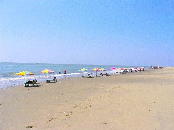 Всупереч розхожій думці про те, що найбільші пляжі знаходяться на островах Тихого океану, звання найдовшого пляжу належить бангладешський Cox's Bazar