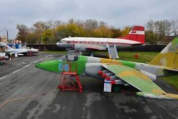 А ось авіаційний музей   Внуково   , Який також знаходиться в декількох кілометрах від аеропорту, закритий на тривалий ремонт