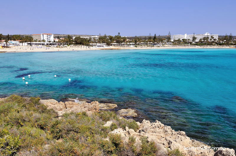 Всі кіпрські пляжі муніципальні і незалежно від того готель який зірковості на них розташований доступ до них вільний