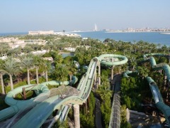 Аквапарк Aquaventure (Аквавенчур) в Дубаї на PAlm Jumeirah можна назвати найбільшим аквапарком Дубая, який однозначно варто відвідати