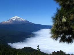 Вулкан Тейде, що підноситься над островом Тенеріфе, вселяє благоговійний трепет і вражає своєю величчю