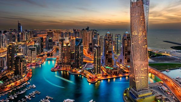 Найвідомішим еміратом в ОАЕ є Дубай