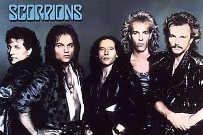Вокаліст хотів залишити «Scorpions», щоб не заважати їх тріумфу, але учасники музичного колективу умовили Майні не рубати з плеча і повернутися до них після повного одужання